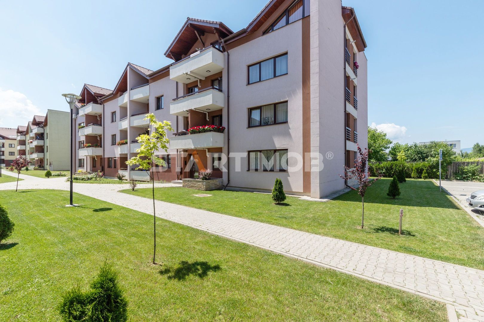 Apartament doua camere House Residence cu parcare