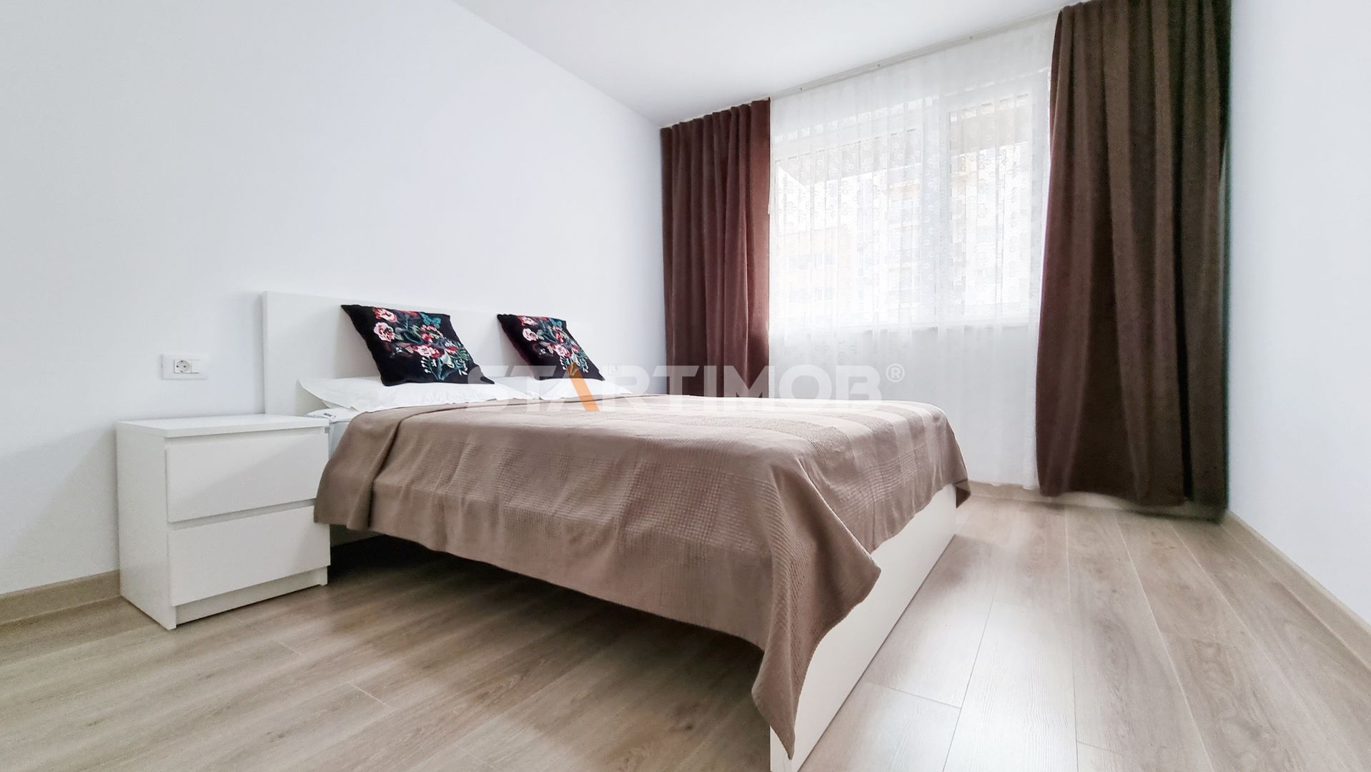 Apartament mobilat doua camere cu parcare Urban Plaza