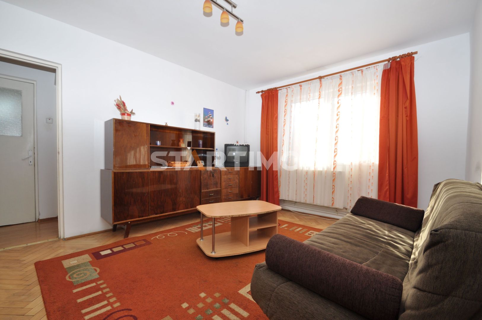 Apartament 3 camere zona Florilor