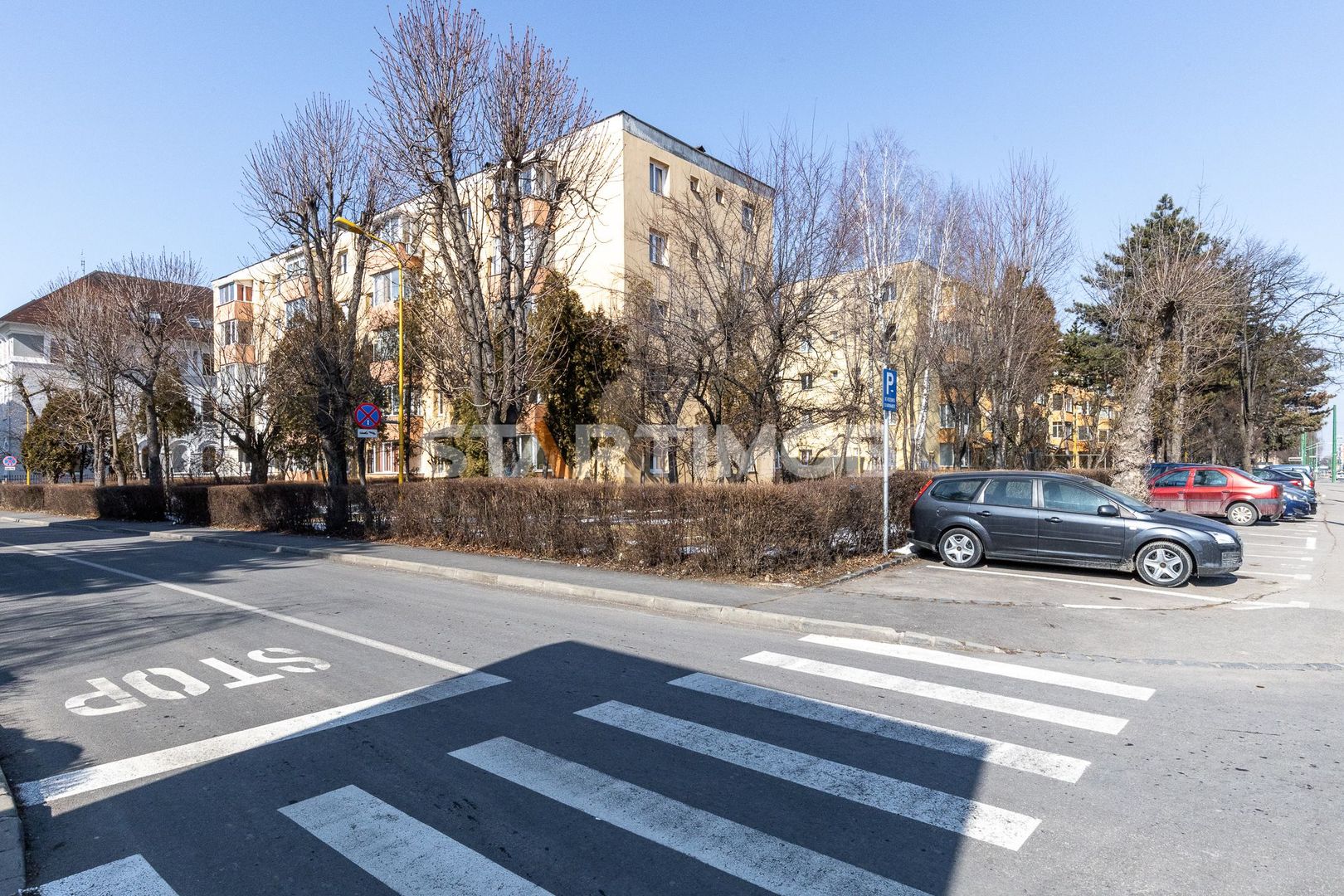 Apartament 3 camere  destinatie comerciala