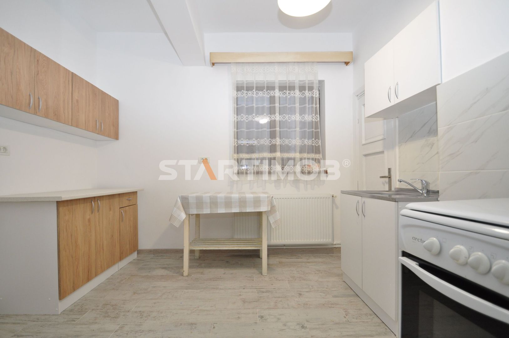 Apartament doua camere zona Tractorul