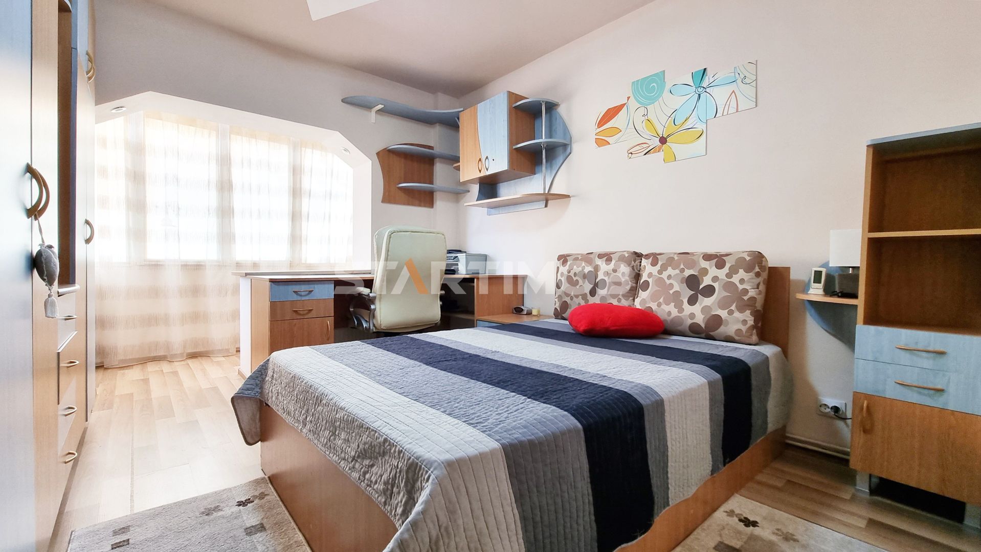 Apartament mobilat Racadau  cu 2 parcari supraterane