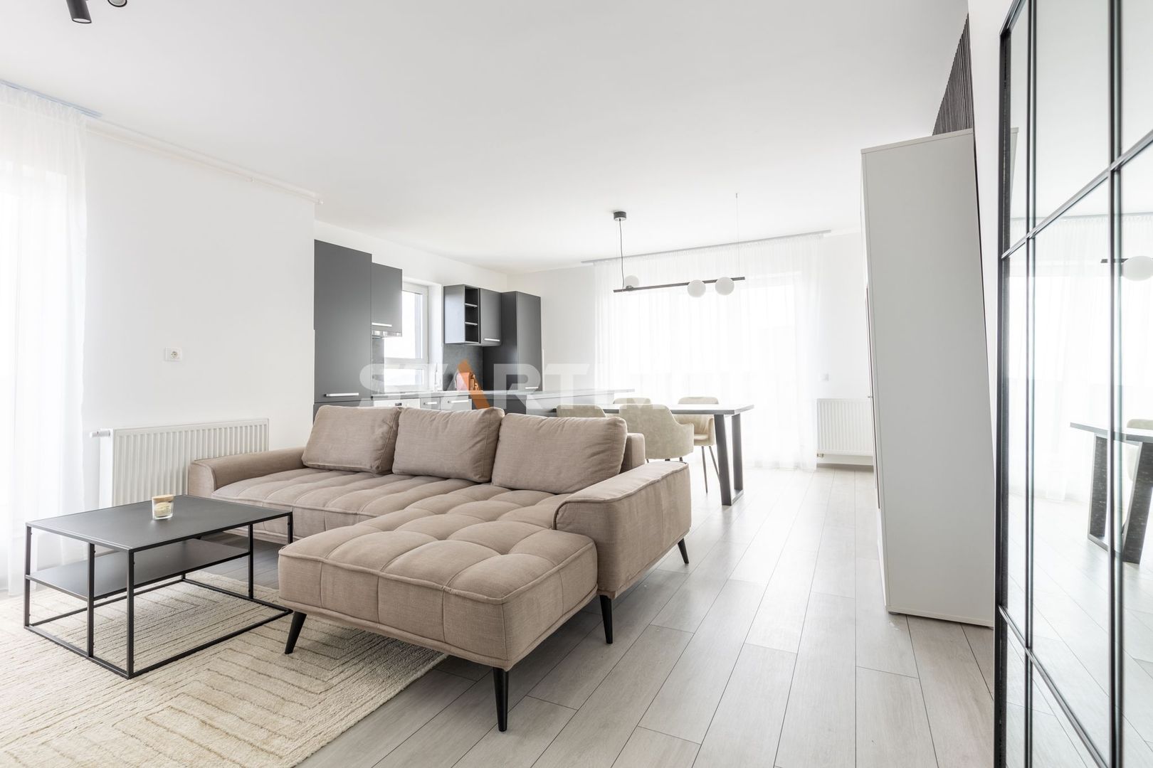 Apartament doua camere mobilat  Avantgarden