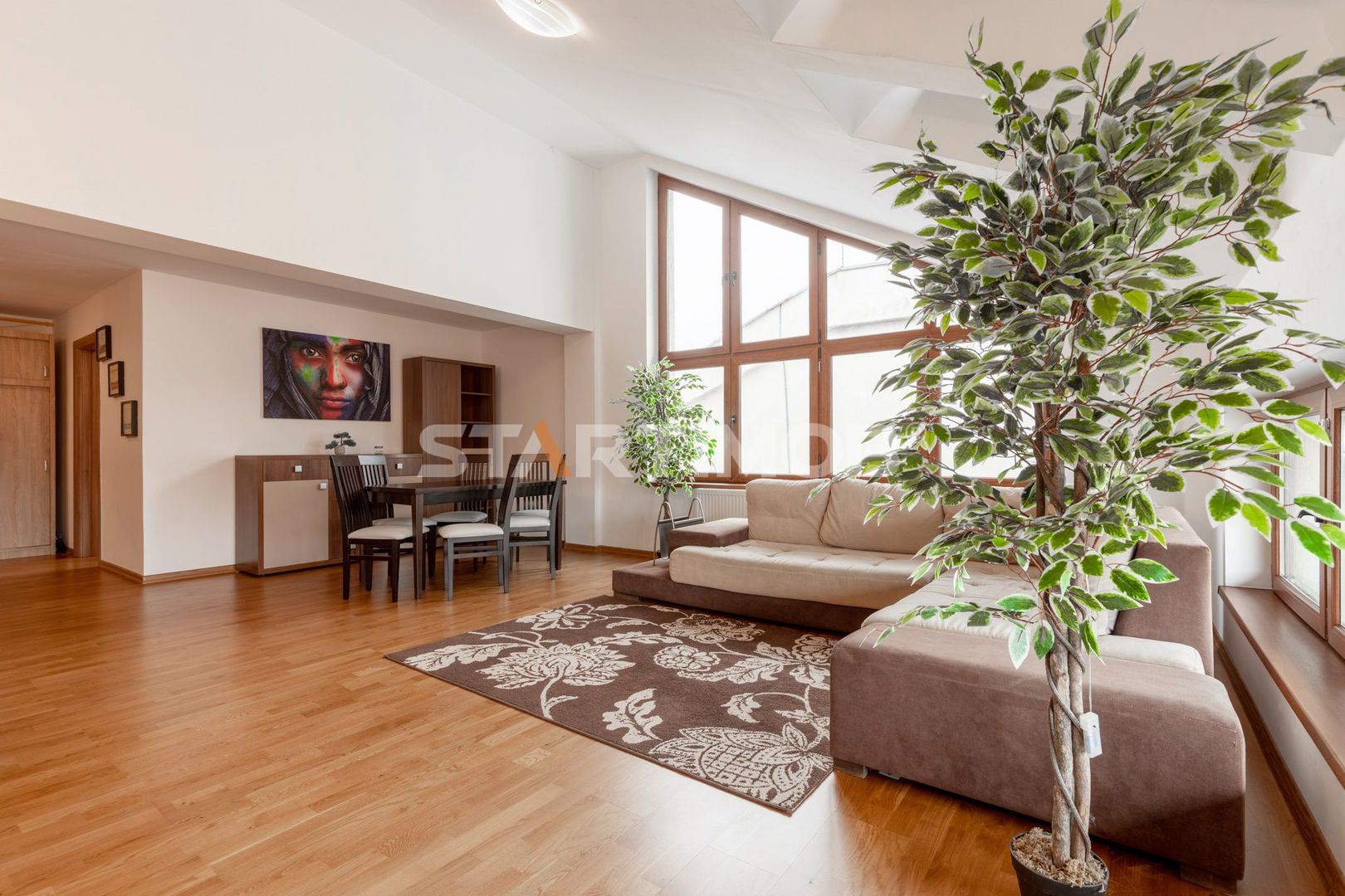 Apartament central 3 camere  de Mijloc Residence