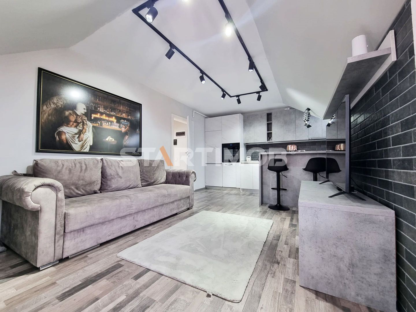 Apartament mobilat cu parcare subterana Coresi