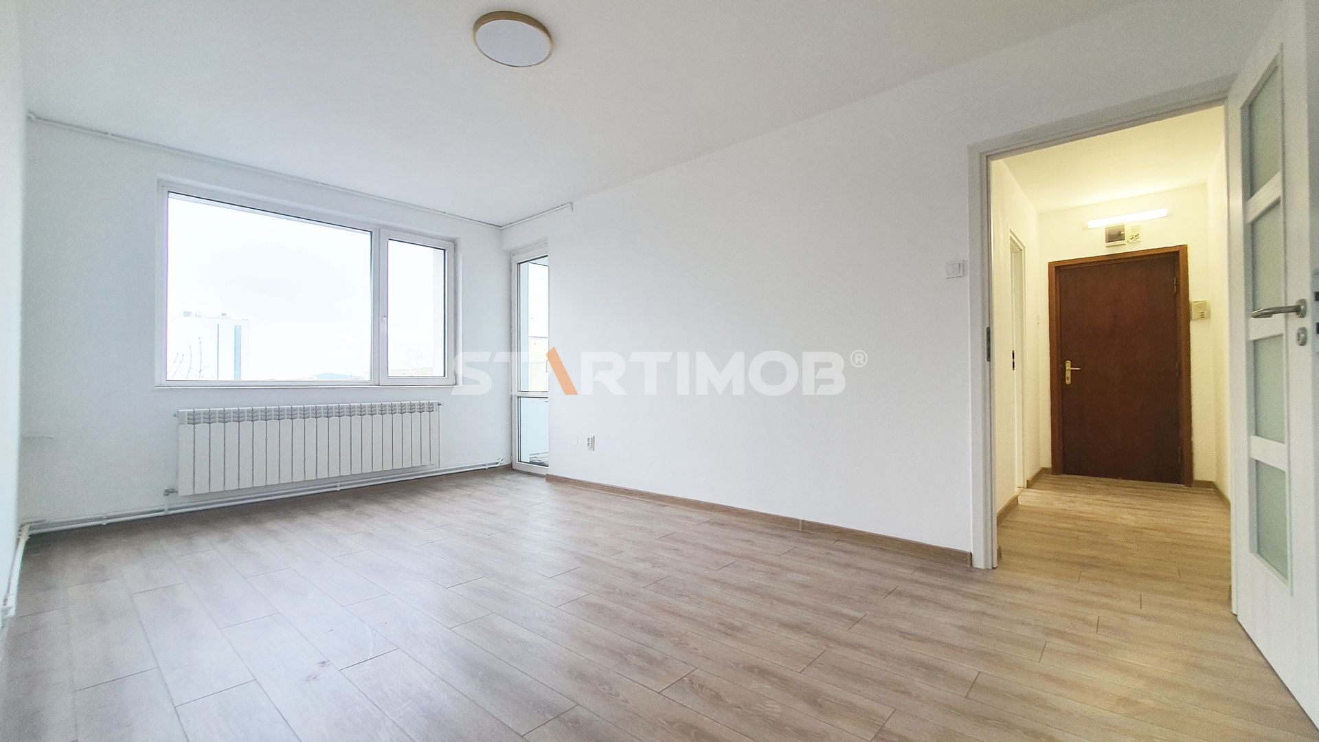 Rezervat : Apartament 3 camere Centrul Civic