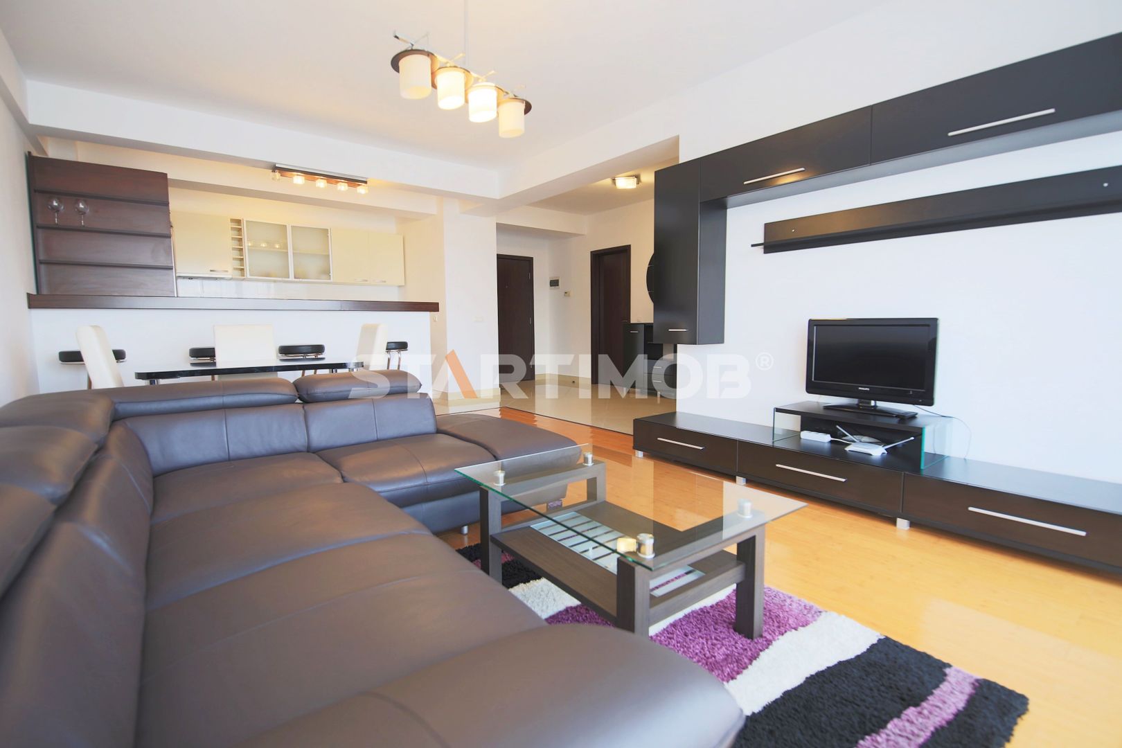 Apartament  mobilat zona centrala cu parcare