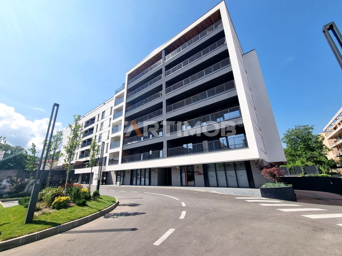 Apartament doua camere cu parcare Cosmopolit