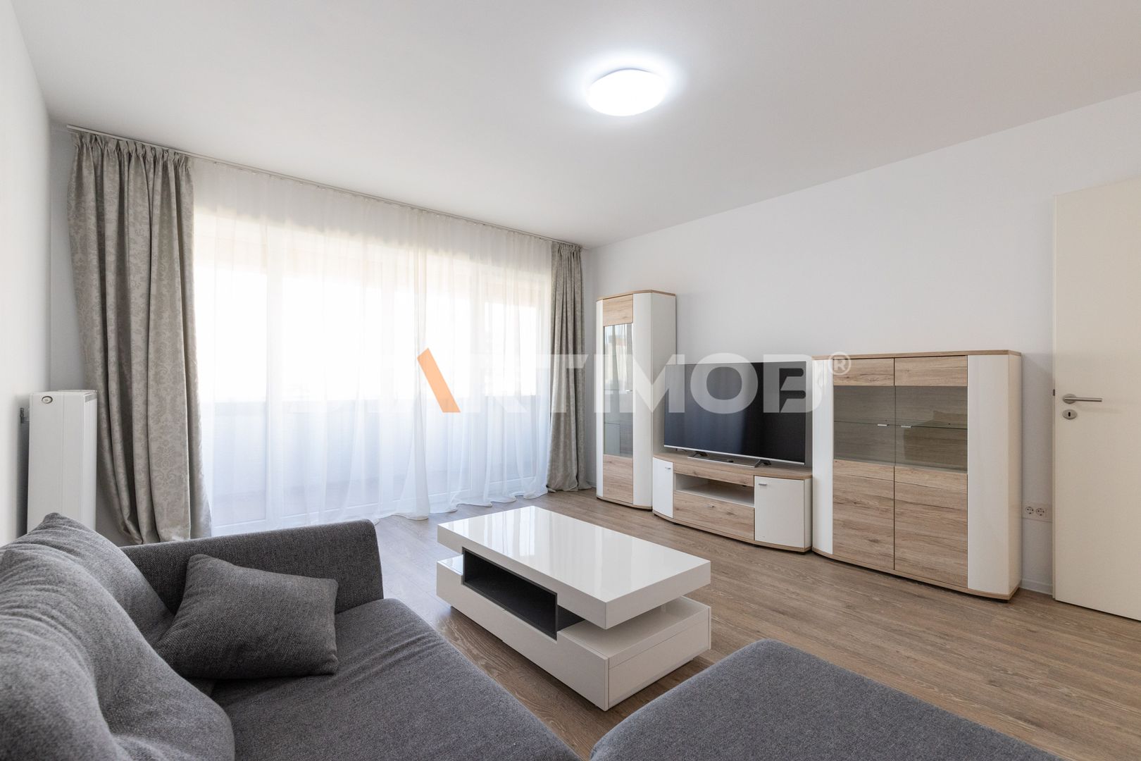 Apartament mobilat 3 camere Avantgarden Coresi