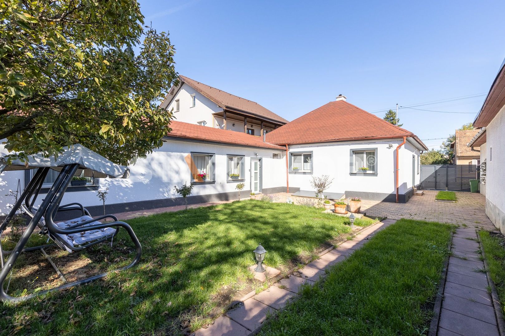 Casa mobilata 5 camere cu acces auto