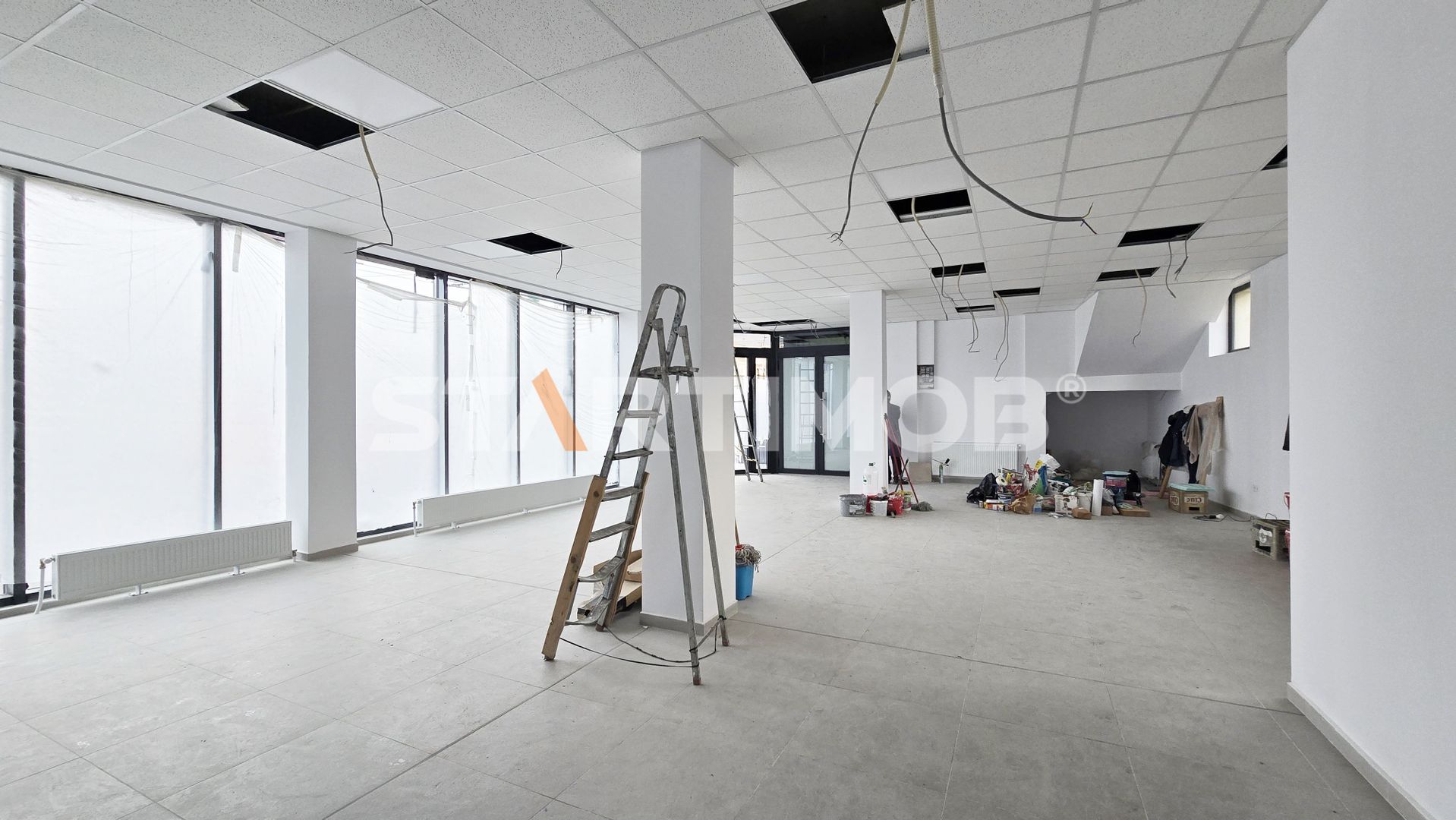 Spatiu comercial stradal vitrinat  Grivitei