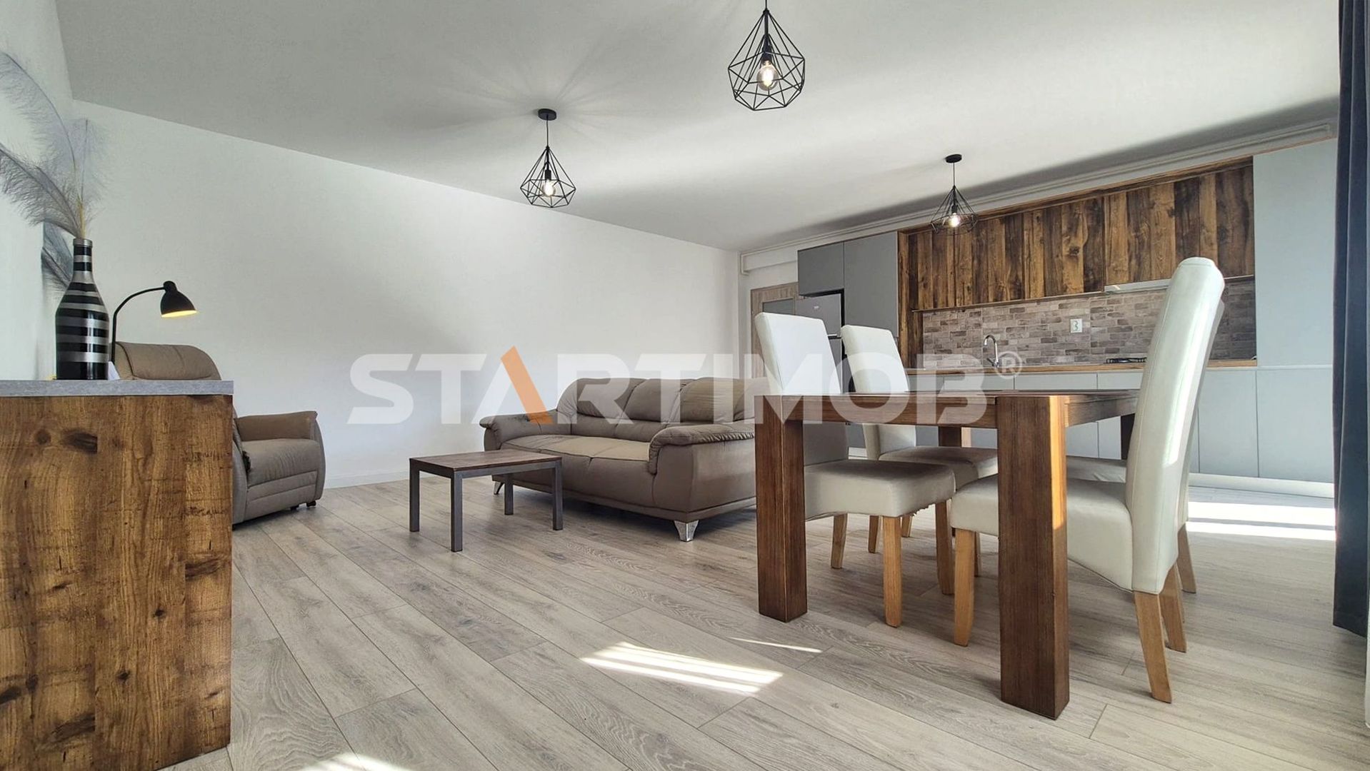 Apartament 2 camere cu parcare zona Noua