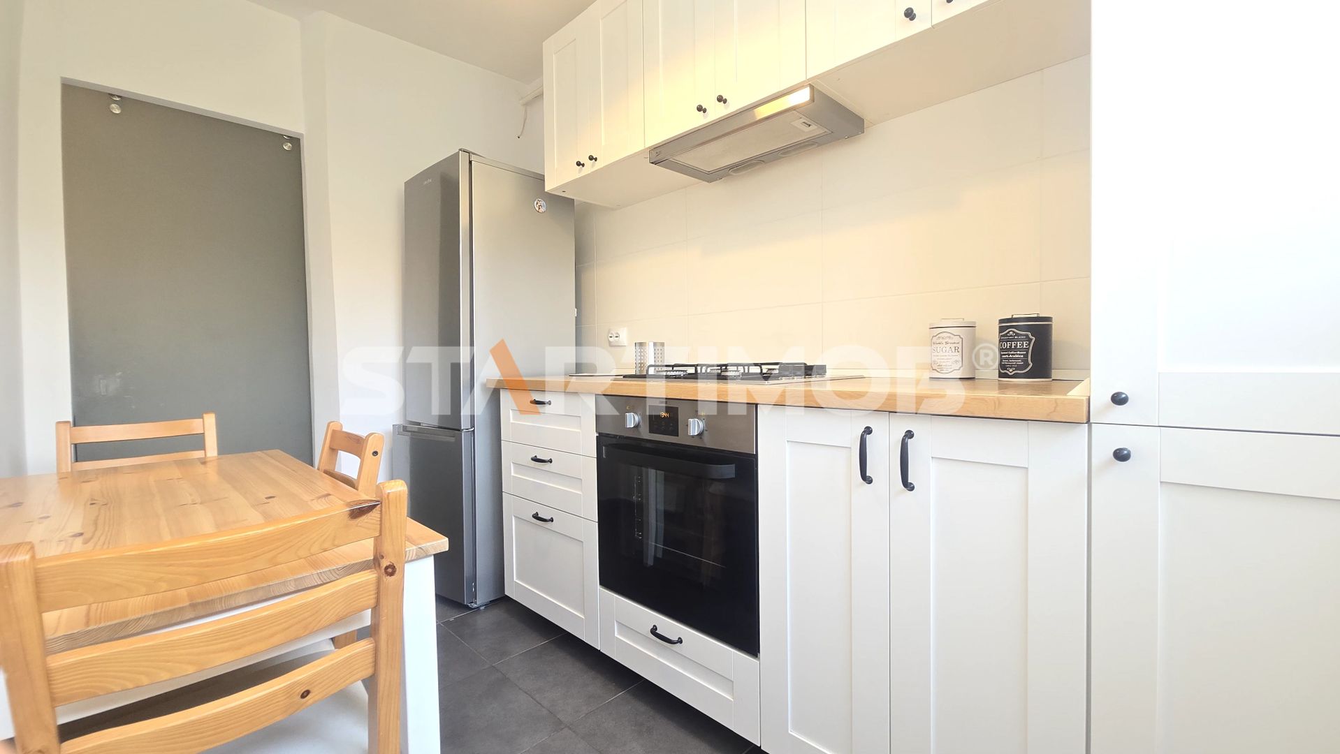 Apartament doua camere mobilat Piata Astra