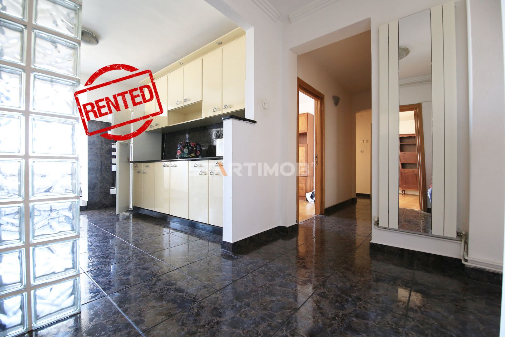 Startimob - Inchiriez apartament patru camere zona Onix